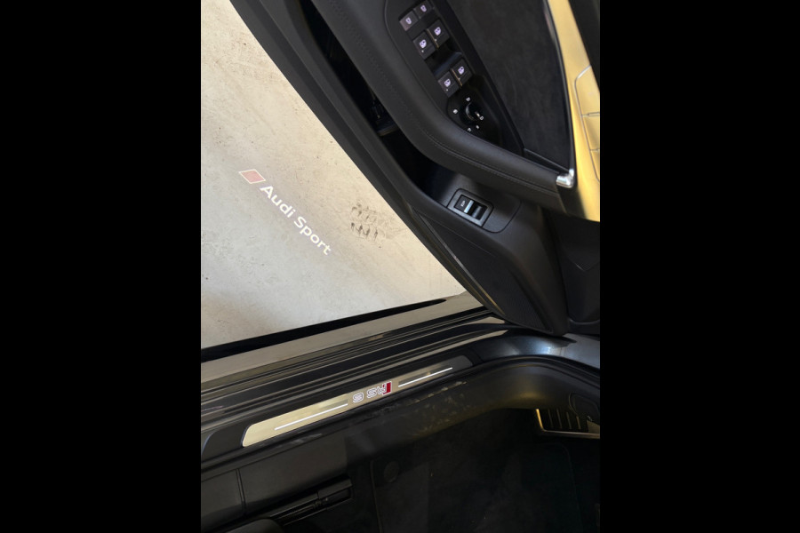 Audi RS6 quattro PANO, 4WS, Carbon (Fabrieks garantie tot 2026)