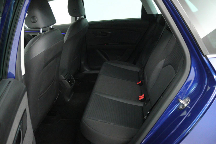 Seat ✅ Leon ST 1.5 TSI Xcellence Business Intense (DIGITALE COCKPIT, CRUISE CONTROL, NAVIGATIE CARPLAY, PARKEERSENSOREN)