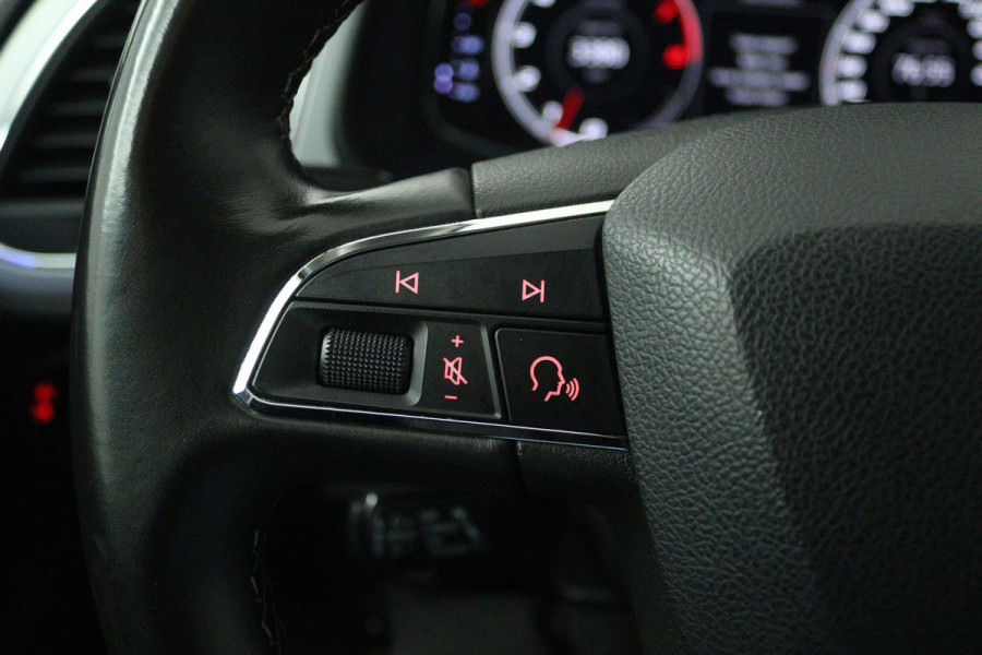 Seat ✅ Leon ST 1.5 TSI Xcellence Business Intense (DIGITALE COCKPIT, CRUISE CONTROL, NAVIGATIE CARPLAY, PARKEERSENSOREN)