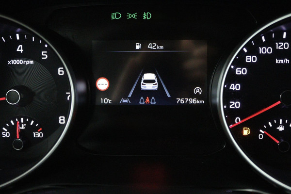 Kia Ceed Sportswagon 1.5 T-GDi DynamicPlusLine (TREKHAAK, STOEL/STUUR VERWARMING, ACHTERUITRIJCAMERA, LANE-ASSIST, SENSOREN)