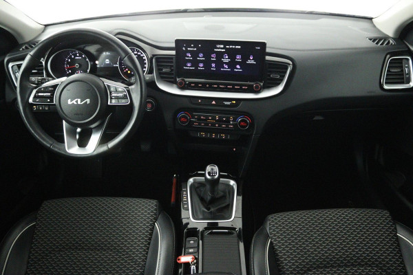 Kia Ceed Sportswagon 1.5 T-GDi DynamicPlusLine (TREKHAAK, STOEL/STUUR VERWARMING, ACHTERUITRIJCAMERA, LANE-ASSIST, SENSOREN)