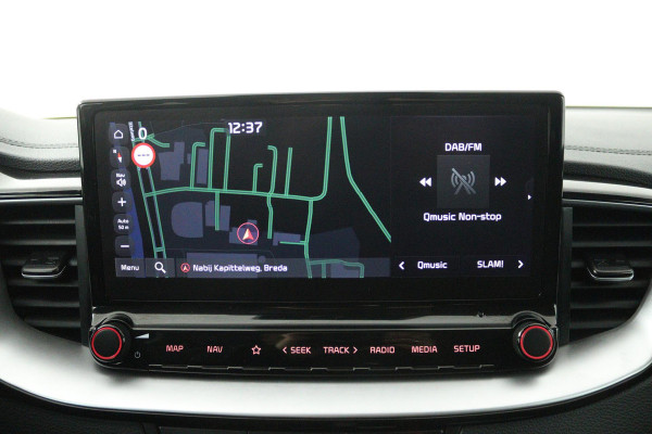 Kia Ceed Sportswagon 1.5 T-GDi DynamicPlusLine (TREKHAAK, STOEL/STUUR VERWARMING, ACHTERUITRIJCAMERA, LANE-ASSIST, SENSOREN)