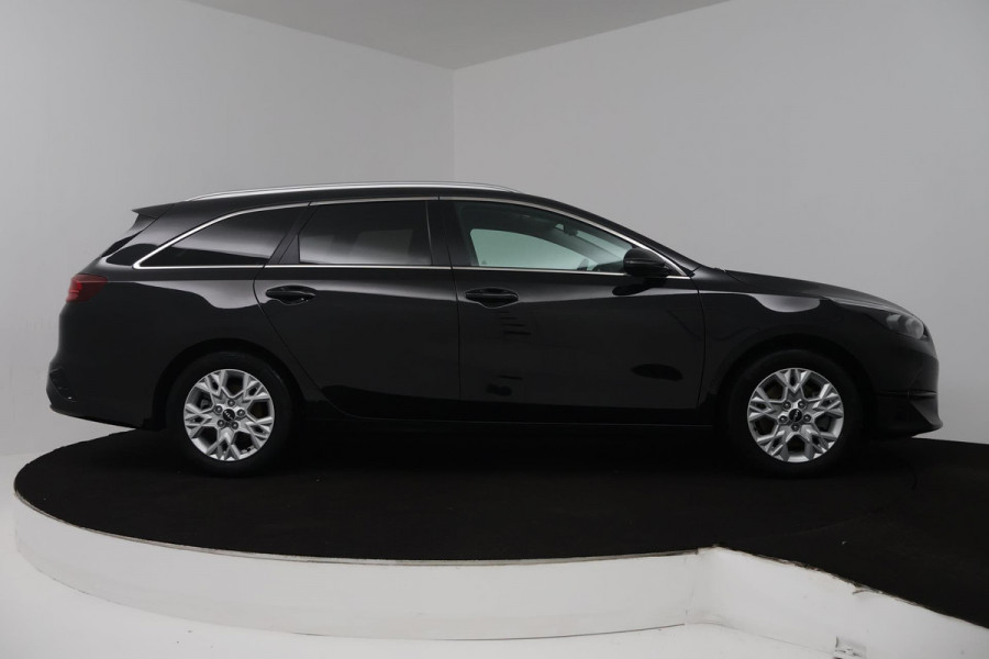 Kia Ceed Sportswagon 1.5 T-GDi DynamicPlusLine (TREKHAAK, STOEL/STUUR VERWARMING, ACHTERUITRIJCAMERA, LANE-ASSIST, SENSOREN)