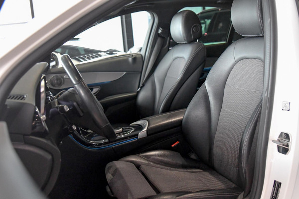 Mercedes-Benz C-Klasse 180 AMG-Line. Pano, Burmester, Camera, Sfeer, 9-Traps, Diamond White Pearl!