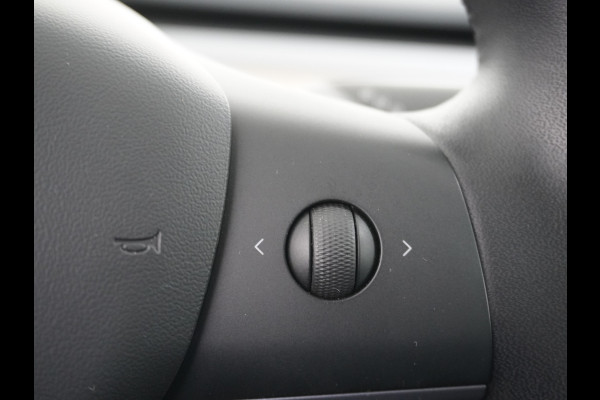 Tesla Model 3 SR+ 60kWh 326PK Trekhaak AutoPilot Premium-Luidsprekers Leer PanoramaDak Adaptive Cruise Lmv 18" Camera's Elektr.-Stuur+Stoelen+ SOH 85% Ecc Navi Led DAB Voorverwarmen interieur via App Keyless One-Pedal-Drive Origineel Nederlandse Auto 1.584KG Trekgewicht 1.000kg.