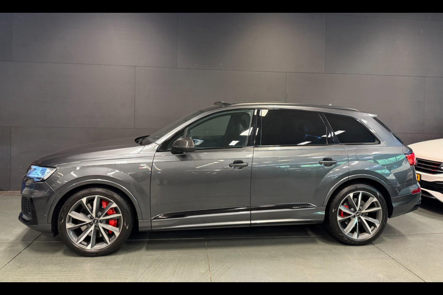 Audi Q7 55 TFSI e quattro 3X S-LINE RS-STOELEN BLACK-LINE PANO/LEDER/H-UP/B&O/360CAM/SFEERVERL/STOELVENTILATIE+M///