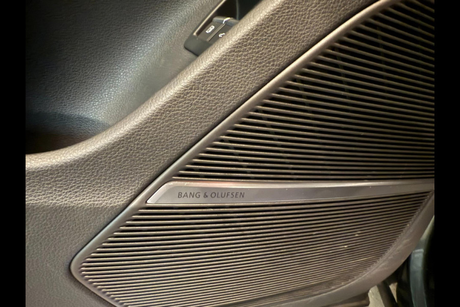 Audi Q7 55 TFSI e quattro 3X S-LINE RS-STOELEN BLACK-LINE PANO/LEDER/H-UP/B&O/360CAM/SFEERVERL/STOELVENTILATIE+M///