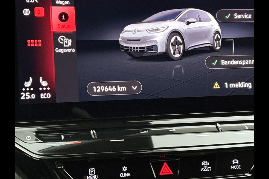 Volkswagen ID.3 First Plus 58 kWh (TREKHAAK, SFEERVERLICHTING, CAMERA, STOELVERWARMING, MATRIX)