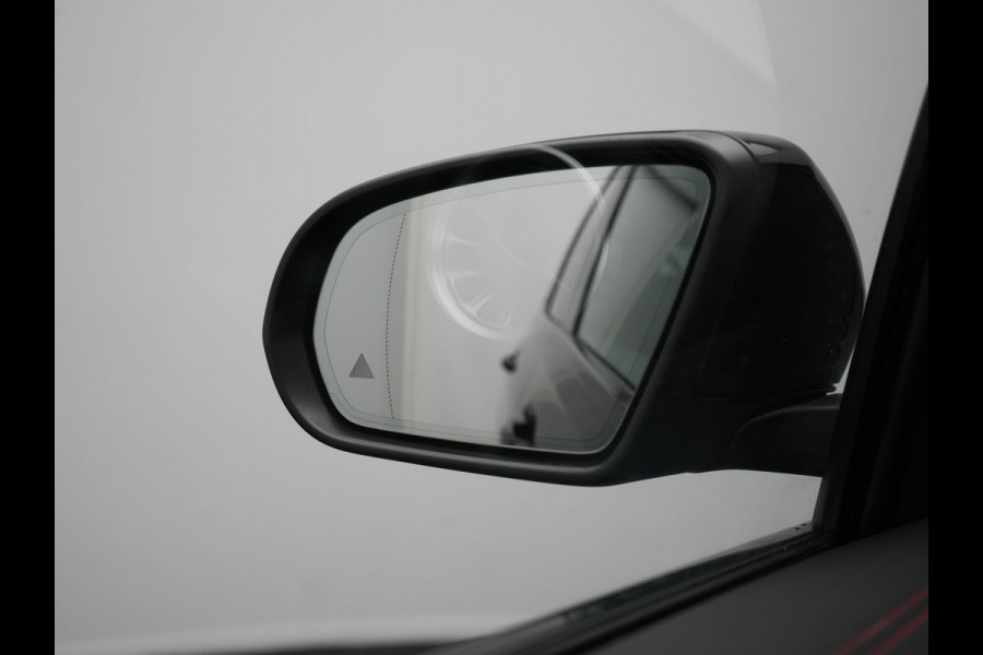 Mercedes-Benz B-Klasse 250 e Business Solution AMG Limited Plug In Hybrid 218pk Dealer O.H. PHEV | Trekhaak Af Fabriek | Panodak | Adaptive Cruise | 360 Camera | Alcantara Sportstoelen Verwarmd | Widescreen Navi | Apple Carplay | Sfeerverlichting | Blis | Virtual | DAB |