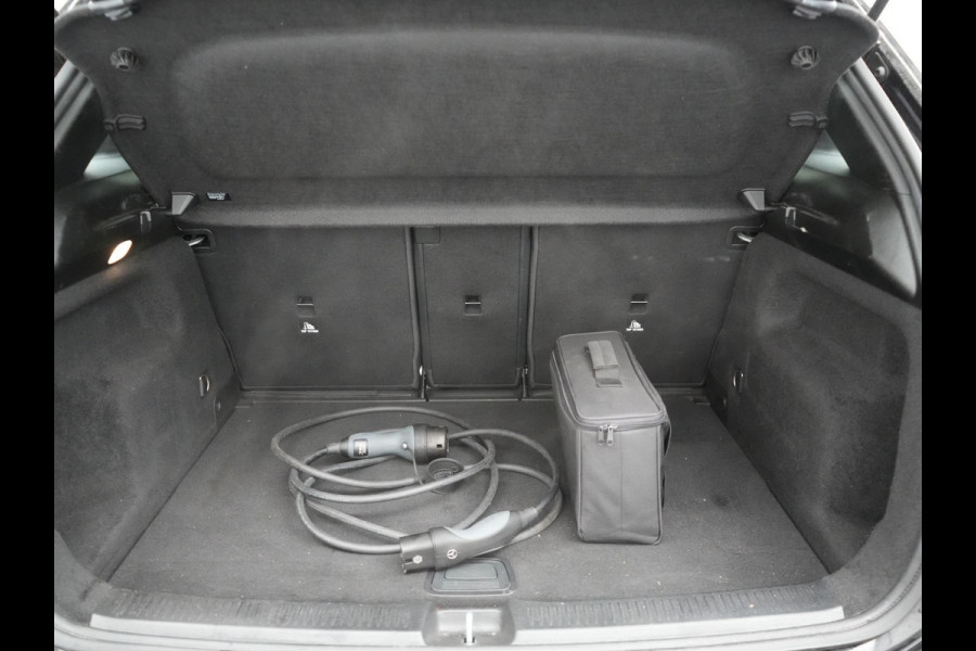 Mercedes-Benz B-Klasse 250 e Business Solution AMG Limited Plug In Hybrid 218pk Dealer O.H. PHEV | Trekhaak Af Fabriek | Panodak | Adaptive Cruise | 360 Camera | Alcantara Sportstoelen Verwarmd | Widescreen Navi | Apple Carplay | Sfeerverlichting | Blis | Virtual | DAB |