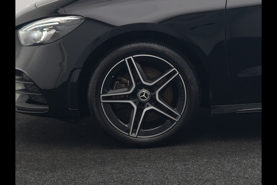 Mercedes-Benz B-Klasse 250 e Business Solution AMG Limited Plug In Hybrid 218pk Dealer O.H. PHEV | Trekhaak Af Fabriek | Panodak | Adaptive Cruise | 360 Camera | Alcantara Sportstoelen Verwarmd | Widescreen Navi | Apple Carplay | Sfeerverlichting | Blis | Virtual | DAB |