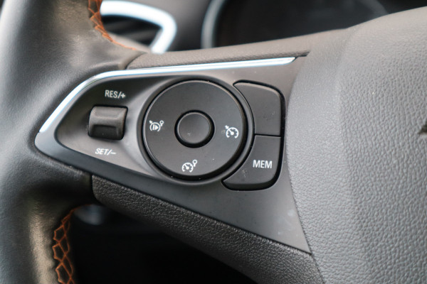 Opel Crossland X 1.2 Turbo Innovation | Camera | Keyless | Carplay |