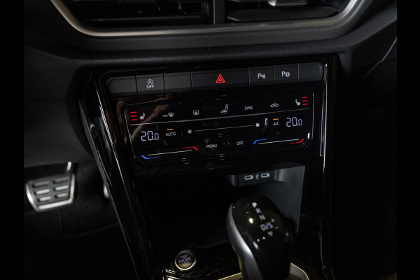 Volkswagen T-Roc 1.5 TSI R-Line Edition / 150pk / Stoel en stuur verwarming / Achteruitrij camera / Keyless /