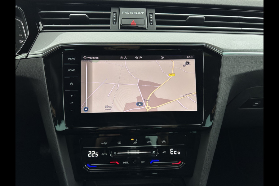 Volkswagen Passat 1.4 TSI GTE Business (Plug-In) (INCL-BTW) Aut. *FULL-LED | DIGI-COCKPIT | ADAPTIVE-CRUISE | NAVI-FULLMAP | KEYLESS | DAB+ | COMFORT-SEATS | SHIFTPADDLES | PRIVACY-GLASS | PDC | CAMERA | CARPLAY | 17''ALU*