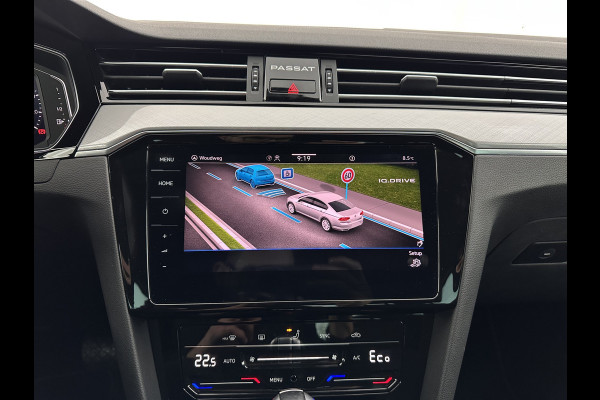 Volkswagen Passat 1.4 TSI GTE Business (Plug-In) (INCL-BTW) Aut. *FULL-LED | DIGI-COCKPIT | ADAPTIVE-CRUISE | NAVI-FULLMAP | KEYLESS | DAB+ | COMFORT-SEATS | SHIFTPADDLES | PRIVACY-GLASS | PDC | CAMERA | CARPLAY | 17''ALU*