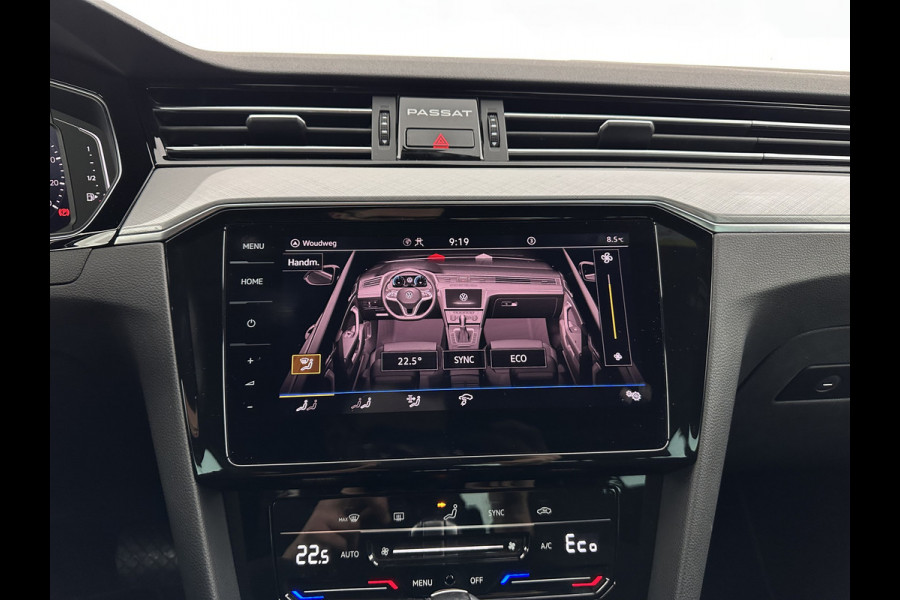 Volkswagen Passat 1.4 TSI GTE Business (Plug-In) (INCL-BTW) Aut. *FULL-LED | DIGI-COCKPIT | ADAPTIVE-CRUISE | NAVI-FULLMAP | KEYLESS | DAB+ | COMFORT-SEATS | SHIFTPADDLES | PRIVACY-GLASS | PDC | CAMERA | CARPLAY | 17''ALU*