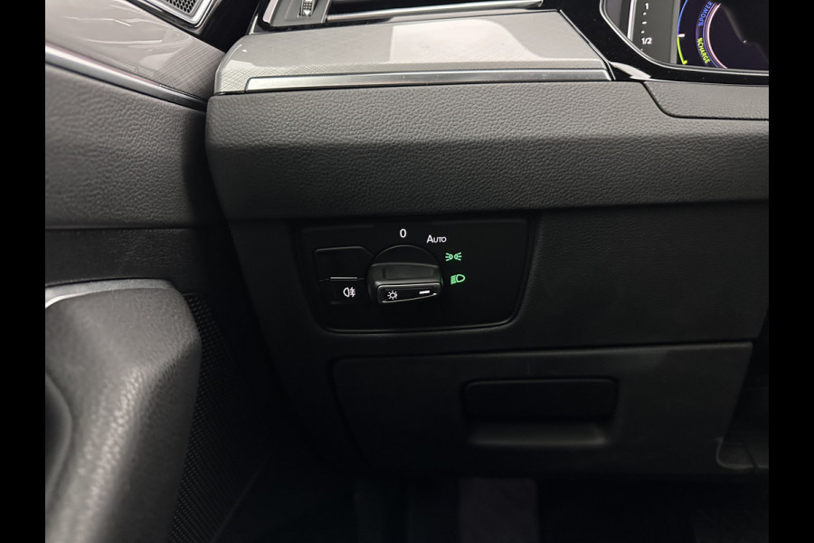 Volkswagen Passat 1.4 TSI GTE Business (Plug-In) (INCL-BTW) Aut. *FULL-LED | DIGI-COCKPIT | ADAPTIVE-CRUISE | NAVI-FULLMAP | KEYLESS | DAB+ | COMFORT-SEATS | SHIFTPADDLES | PRIVACY-GLASS | PDC | CAMERA | CARPLAY | 17''ALU*