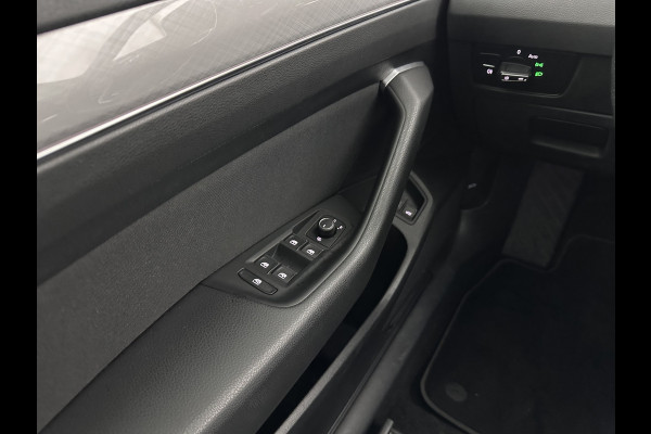 Volkswagen Passat 1.4 TSI GTE Business (Plug-In) (INCL-BTW) Aut. *FULL-LED | DIGI-COCKPIT | ADAPTIVE-CRUISE | NAVI-FULLMAP | KEYLESS | DAB+ | COMFORT-SEATS | SHIFTPADDLES | PRIVACY-GLASS | PDC | CAMERA | CARPLAY | 17''ALU*