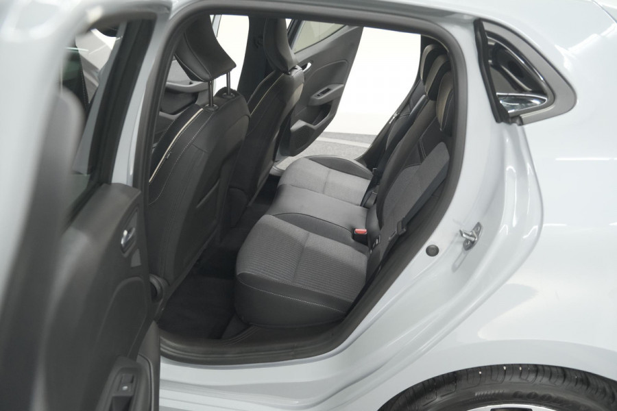 Renault Clio TCe 90 GPF techno | 360 Camera | Adaptieve Cruise Control | Navigatie | 9.3 Inch Groot Scherm