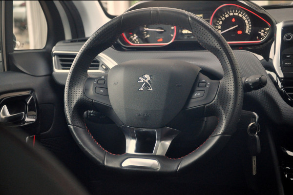 Peugeot 2008 1.2 PureTech GT-line | Panoramadak | Trekhaak | All Season Banden