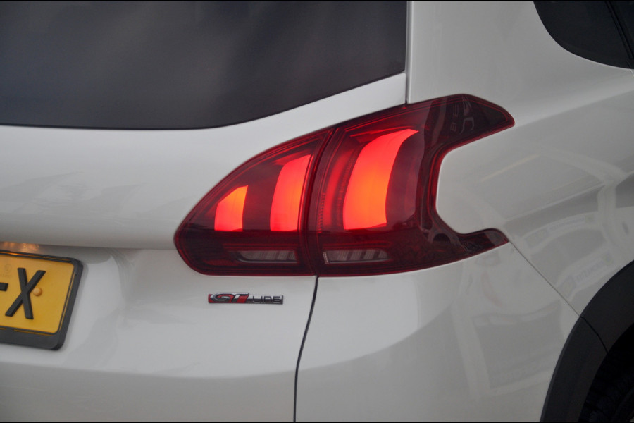 Peugeot 2008 1.2 PureTech GT-line | Panoramadak | Trekhaak | All Season Banden