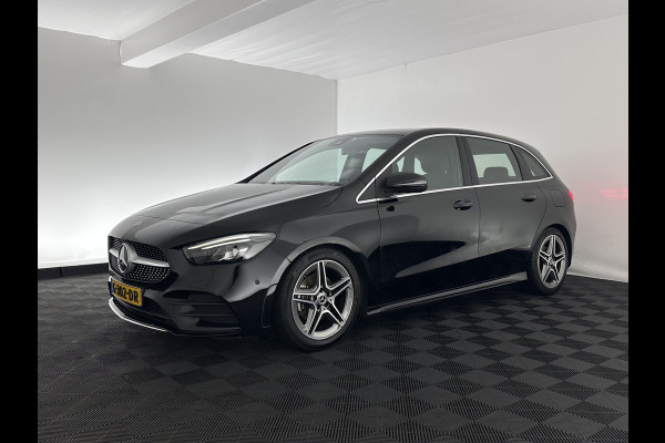 Mercedes-Benz B-Klasse 180 AMG-Line Business Solution (INCL-BTW) *LEATHER-MICROFIBRE | WIDESCREEN-COCKPIT | FULL-LED | BLINDSPOT | CAMERA | NAVI-FULLMAP | DAB+ | ECC | SHIFTPADDLES | CRUISE | HEATED-SPORTSEATS | TOWBAR | 18''ALU*