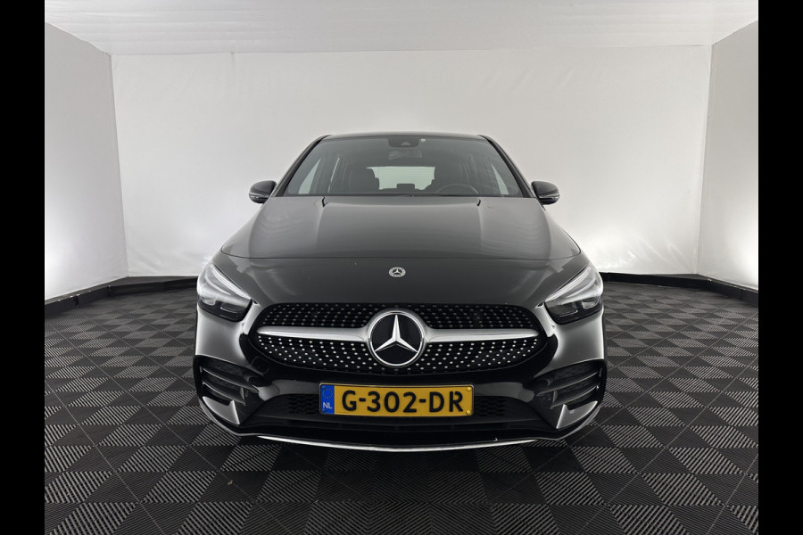 Mercedes-Benz B-Klasse 180 AMG-Line Business Solution (INCL-BTW) *LEATHER-MICROFIBRE | WIDESCREEN-COCKPIT | FULL-LED | BLINDSPOT | CAMERA | NAVI-FULLMAP | DAB+ | ECC | SHIFTPADDLES | CRUISE | HEATED-SPORTSEATS | TOWBAR | 18''ALU*