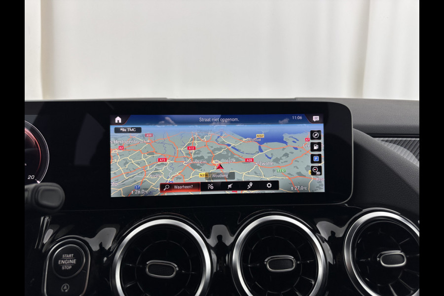 Mercedes-Benz B-Klasse 180 AMG-Line Business Solution (INCL-BTW) *LEATHER-MICROFIBRE | WIDESCREEN-COCKPIT | FULL-LED | BLINDSPOT | CAMERA | NAVI-FULLMAP | DAB+ | ECC | SHIFTPADDLES | CRUISE | HEATED-SPORTSEATS | TOWBAR | 18''ALU*