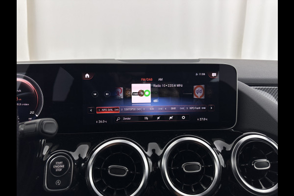 Mercedes-Benz B-Klasse 180 AMG-Line Business Solution (INCL-BTW) *LEATHER-MICROFIBRE | WIDESCREEN-COCKPIT | FULL-LED | BLINDSPOT | CAMERA | NAVI-FULLMAP | DAB+ | ECC | SHIFTPADDLES | CRUISE | HEATED-SPORTSEATS | TOWBAR | 18''ALU*