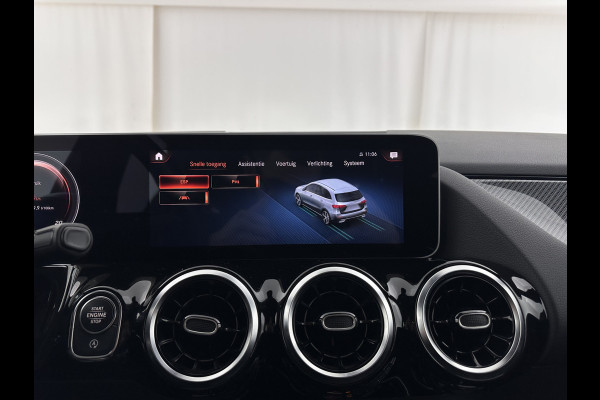 Mercedes-Benz B-Klasse 180 AMG-Line Business Solution (INCL-BTW) *LEATHER-MICROFIBRE | WIDESCREEN-COCKPIT | FULL-LED | BLINDSPOT | CAMERA | NAVI-FULLMAP | DAB+ | ECC | SHIFTPADDLES | CRUISE | HEATED-SPORTSEATS | TOWBAR | 18''ALU*