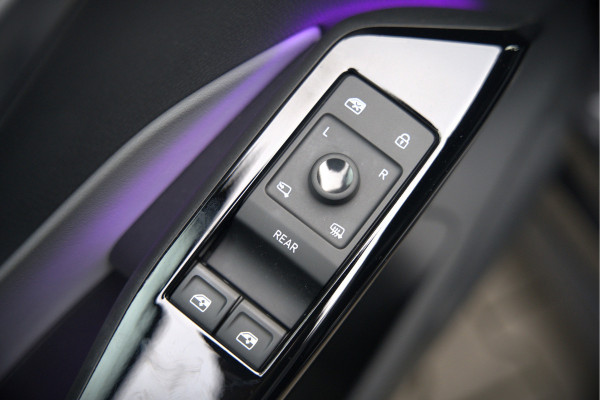 Volkswagen ID.3 First Plus 58 kWh | Stoelverwarming | Stuurverwarming | Camera | Adaptive Cruise Control | Navigatie | Keyless | Parkeersensoren | LED | Apple Carplay | BTW | NAP |