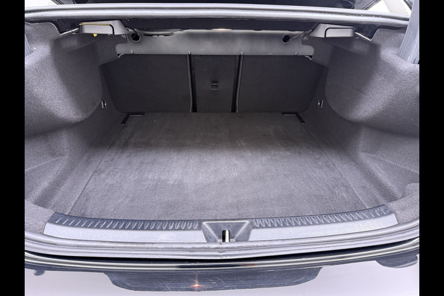 Mercedes-Benz A-Klasse 180 Luxury | Memory Pano Multibeam Camera