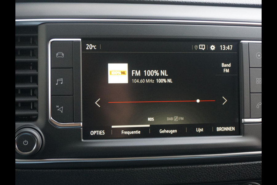 Opel Vivaro Electric L3 75 kWh | tot 8 jaar garantie | navigatie incl. Apple Carplay | airco | parkeersensoren | e-Call pakket | 3 zitplaatsen | rijklaarprijs