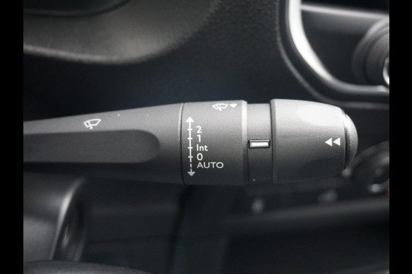 Opel Vivaro Electric L3 75 kWh | tot 8 jaar garantie | navigatie incl. Apple Carplay | airco | parkeersensoren | e-Call pakket | 3 zitplaatsen | rijklaarprijs