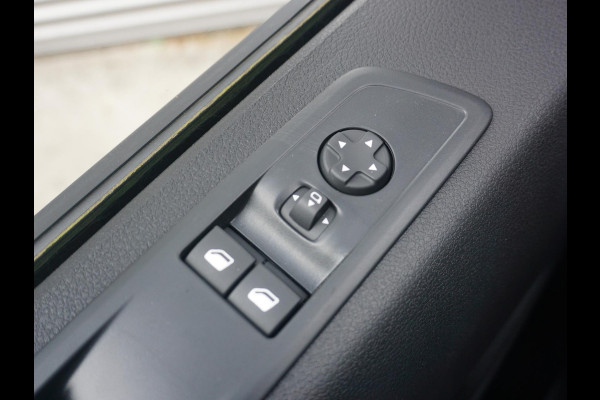 Opel Vivaro Electric L3 75 kWh | tot 8 jaar garantie | navigatie incl. Apple Carplay | airco | parkeersensoren | e-Call pakket | 3-zitplaatsen | rijklaarprijs