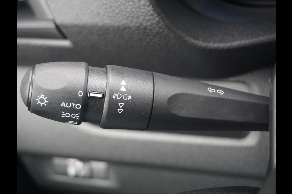 Opel Vivaro Electric L3 75 kWh | tot 8 jaar garantie | navigatie incl. Apple Carplay | airco | parkeersensoren | e-Call pakket | 3-zitplaatsen | rijklaarprijs