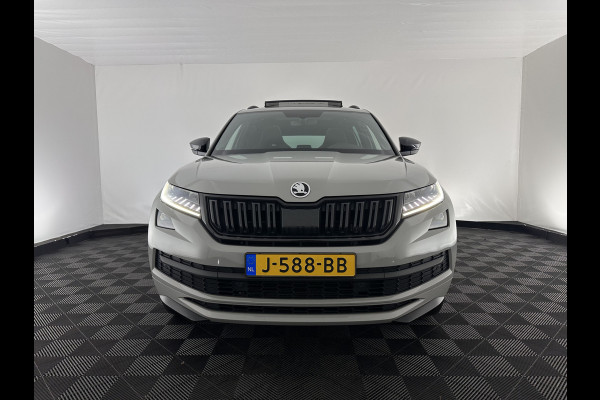 Škoda Kodiaq 1.5 TSI Sportline Business (INCL-BTW) Aut. *PANO | LEATHER-MICROFIBRE | FULL-LED | MEMORY-PACK | DIGI-COCKPIT | NAVI-FULLMAP | CAMERA | DAB+ | AMBIENT-LIGHT | KEYLESS | DAB+ | CARPLAY | PRIVACY-GLASS | 20"ALU*