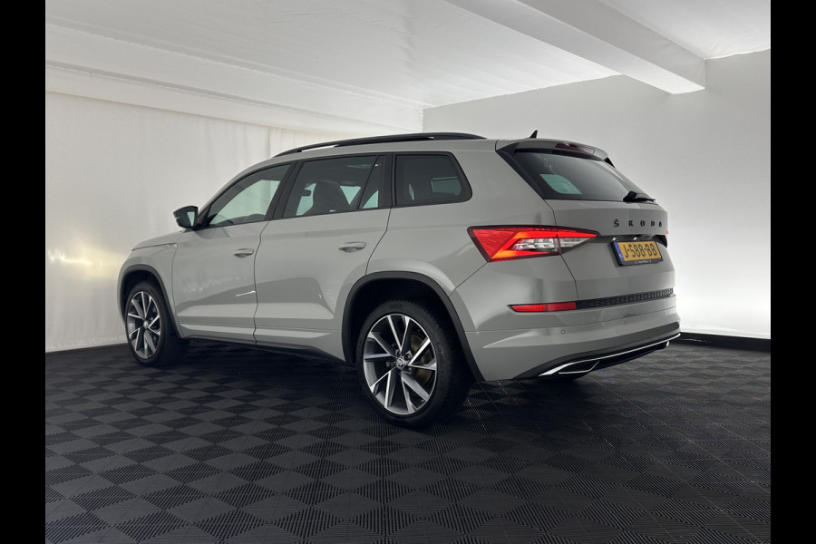 Škoda Kodiaq 1.5 TSI Sportline Business (INCL-BTW) Aut. *PANO | LEATHER-MICROFIBRE | FULL-LED | MEMORY-PACK | DIGI-COCKPIT | NAVI-FULLMAP | CAMERA | DAB+ | AMBIENT-LIGHT | KEYLESS | DAB+ | CARPLAY | PRIVACY-GLASS | 20"ALU*