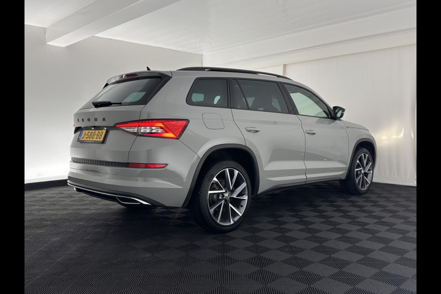 Škoda Kodiaq 1.5 TSI Sportline Business (INCL-BTW) Aut. *PANO | LEATHER-MICROFIBRE | FULL-LED | MEMORY-PACK | DIGI-COCKPIT | NAVI-FULLMAP | CAMERA | DAB+ | AMBIENT-LIGHT | KEYLESS | DAB+ | CARPLAY | PRIVACY-GLASS | 20"ALU*