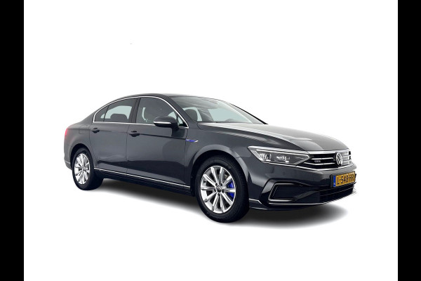 Volkswagen Passat 1.4 TSI GTE Business (Plug-In) (INCL-BTW) Aut. *FULL-LED | DIGI-COCKPIT | ADAPTIVE-CRUISE | NAVI-FULLMAP | KEYLESS | DAB+ | COMFORT-SEATS | SHIFTPADDLES | PRIVACY-GLASS | PDC | CAMERA | CARPLAY | 17''ALU*