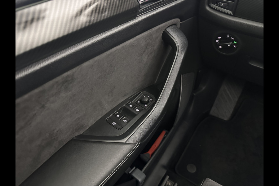 Škoda Kodiaq 1.5 TSI Sportline Business (INCL-BTW) Aut. *PANO | LEATHER-MICROFIBRE | FULL-LED | MEMORY-PACK | DIGI-COCKPIT | NAVI-FULLMAP | CAMERA | DAB+ | AMBIENT-LIGHT | KEYLESS | DAB+ | CARPLAY | PRIVACY-GLASS | 20"ALU*