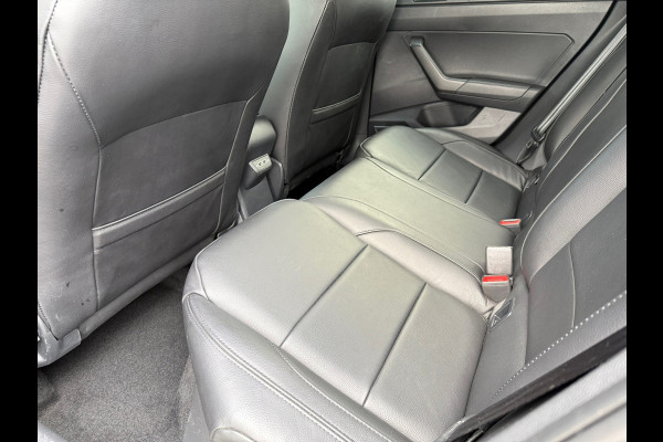 Volkswagen Polo 1.0 TSI Highline Business R - Navi - Leder - Beats - Trekhaak - Org.NL