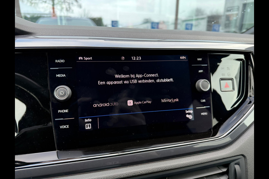 Volkswagen Polo 1.0 TSI Highline Business R - Navi - Leder - Beats - Trekhaak - Org.NL