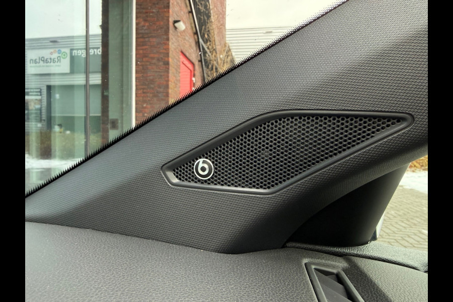 Volkswagen Polo 1.0 TSI Highline Business R - Navi - Leder - Beats - Trekhaak - Org.NL