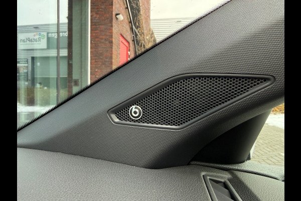 Volkswagen Polo 1.0 TSI Highline Business R - Navi - Leder - Beats - Trekhaak - Org.NL