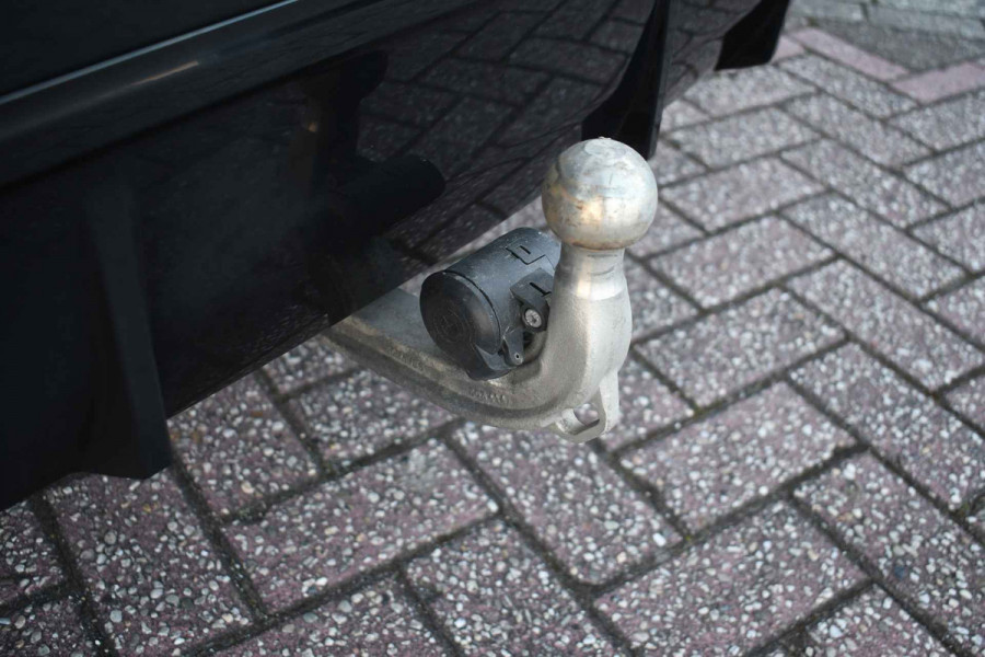 BMW 3 Serie Touring 330e M-Sport Pano ACC Trekh H/K HUD Stuurverw