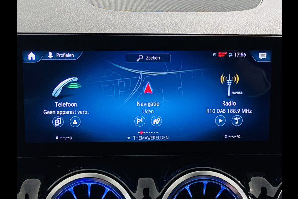 Mercedes-Benz EQA 250 // 18" Velgen // Privacy Glass // Easy pack achterklep // Dodehoekassistent // Sfeerverlichting // Apple Play // Android Aut