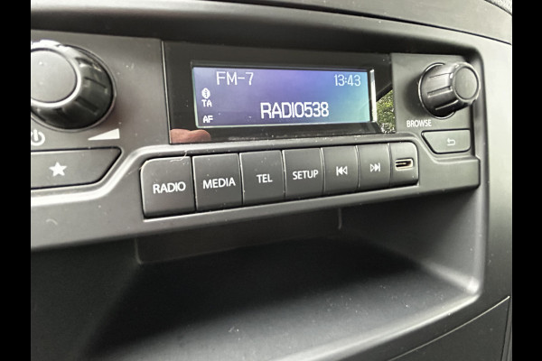 Mercedes-Benz Vito 110 CDI L2 Lang RWD // Airco // Achterklep // 12 mnd Garantie // 2000kg // Bank // Radio // CV // Betimmering // Wieldoppen