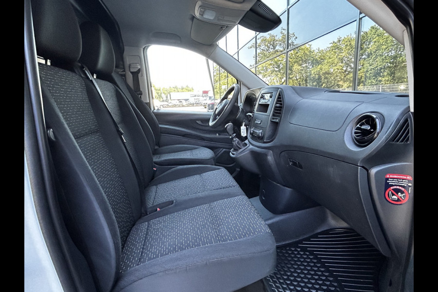 Mercedes-Benz Vito 110 CDI L2 Lang // Trekhaak // Airco // Achterklep // 12 mnd Garantie // Bank // Radio // CV // Betimmering // Wieldoppen