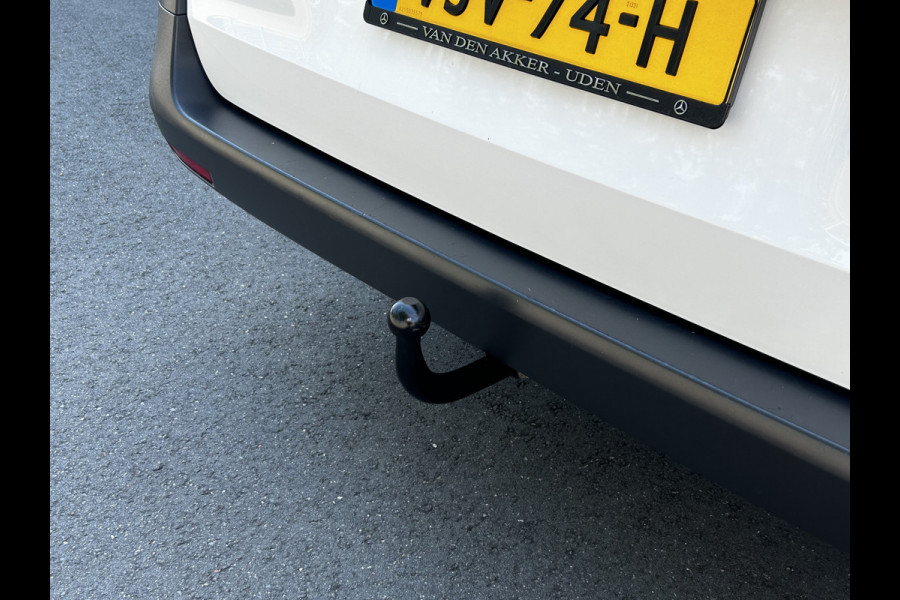 Mercedes-Benz Vito 110 CDI L2 Lang // Trekhaak // Airco // Achterklep // 12 mnd Garantie // Bank // Radio // CV // Betimmering // Wieldoppen